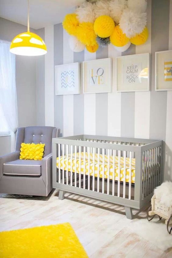 chambre bébé grise et jaune