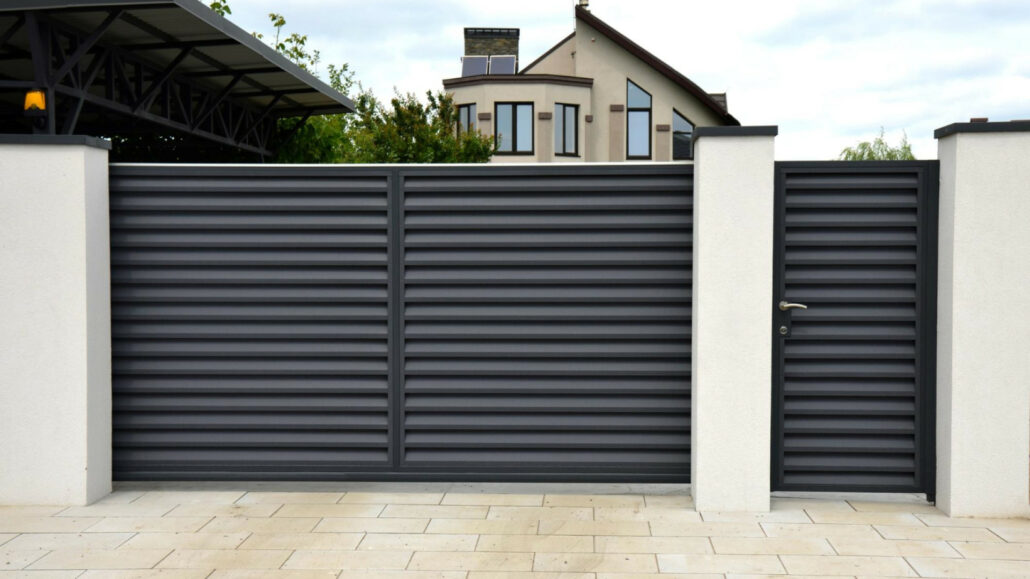 Pourquoi choisir un portail battant en aluminium pour sa maison ?